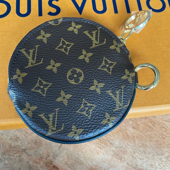 BRAND NEW LOUIS VUITTON MONOGRAM CIRCLE COIN POUCH - Picture 5 of 13